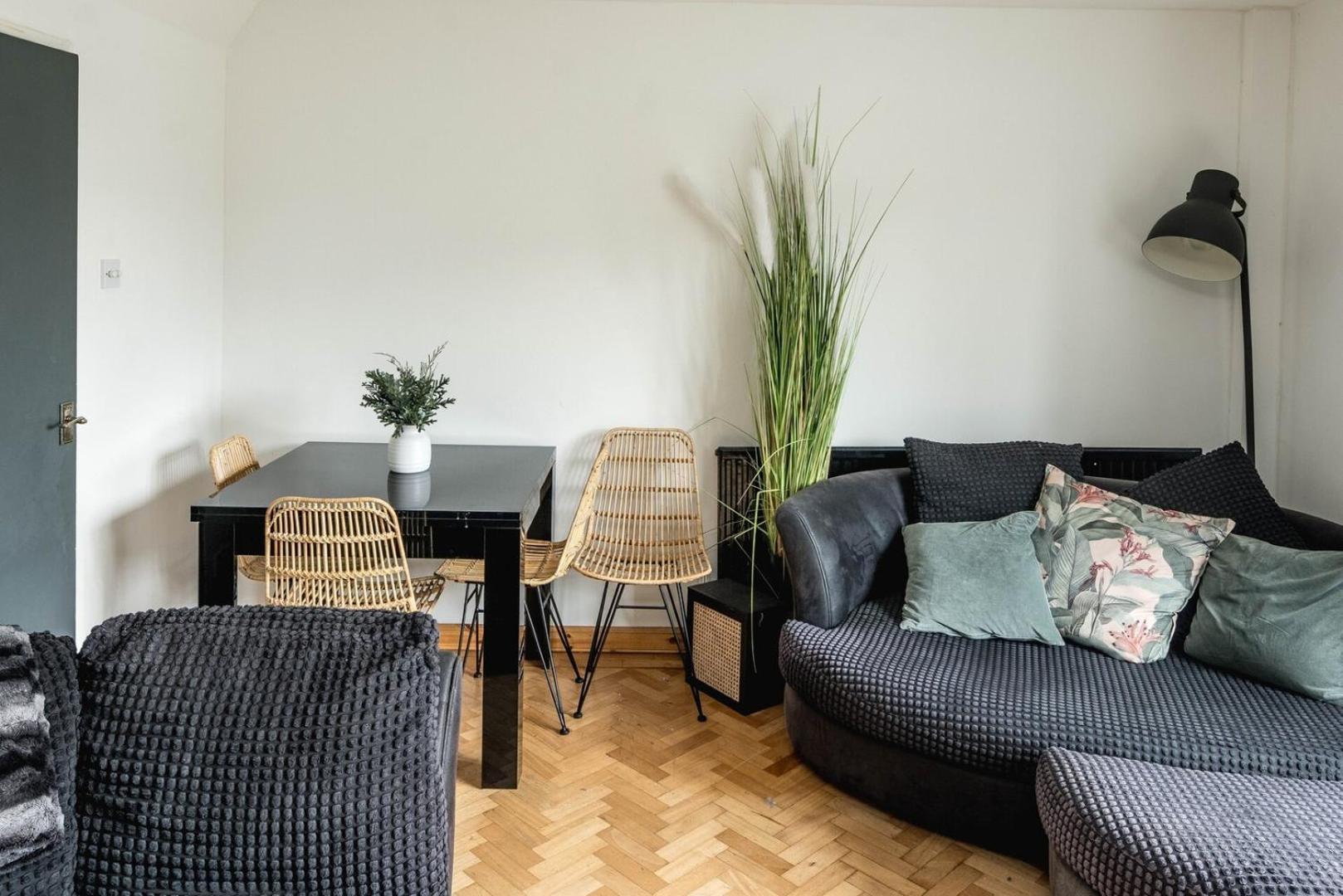Appartamento Spacious 3br Flat With Balcony Near Tottenham Hale Londra